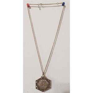 Vintage Sarah Coventry Medallion Necklace Flowers